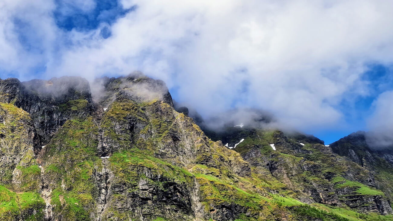 Itaque earum rerum hic tenetur